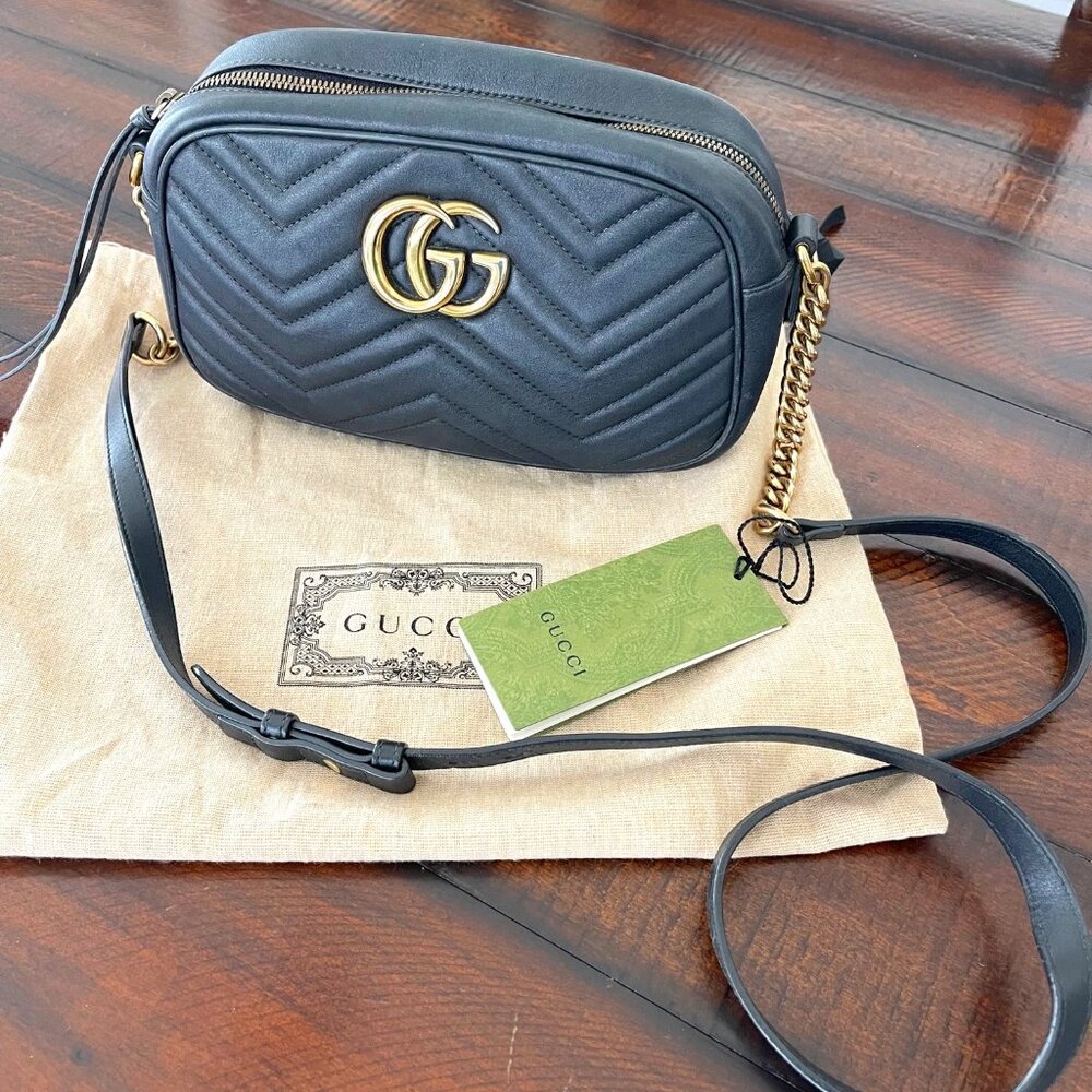 Gucci GG Marmont Small Shoulder Bag